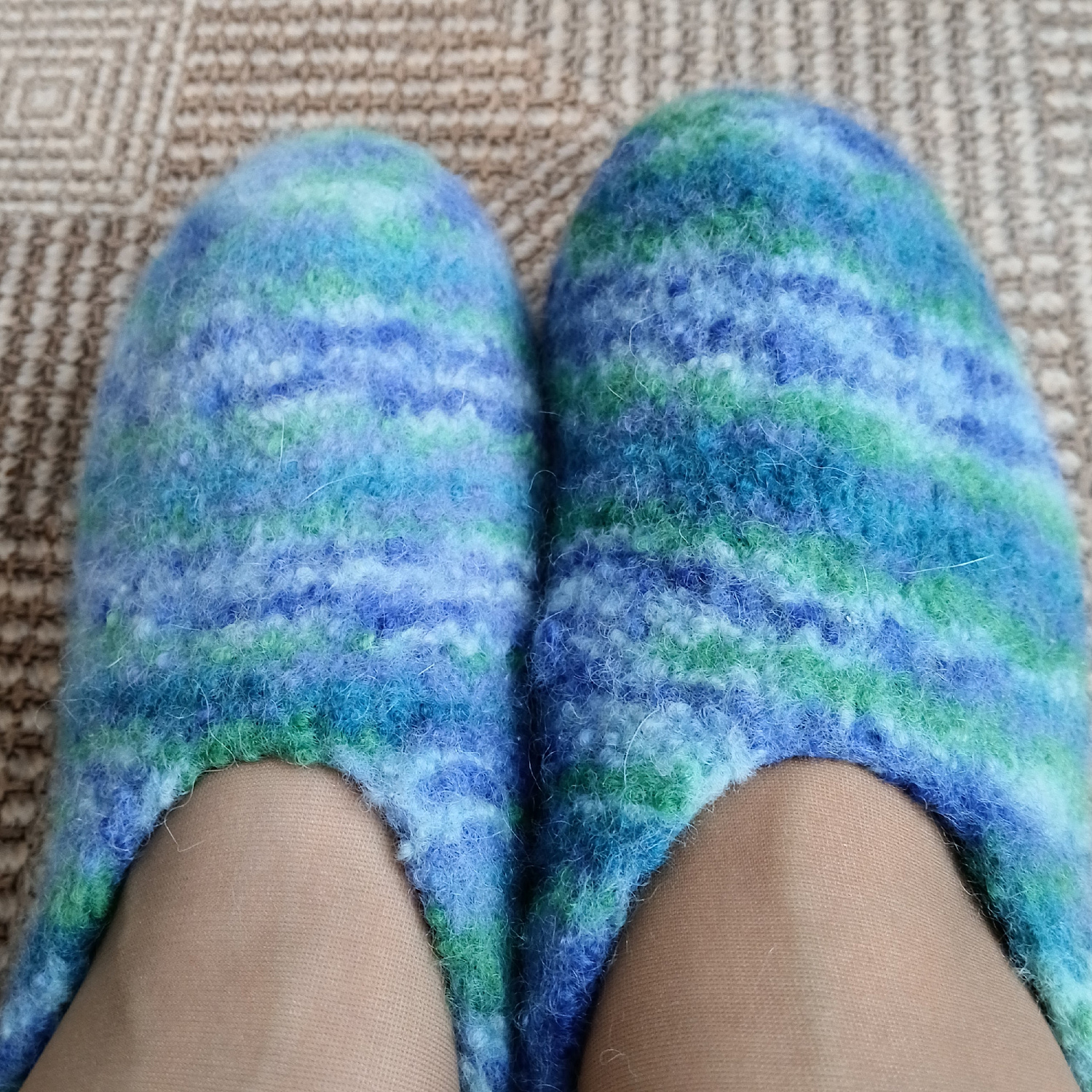 Рассказываем о валенных тапочках